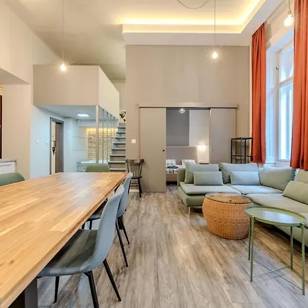 Apartament Anna's Ruin Corner