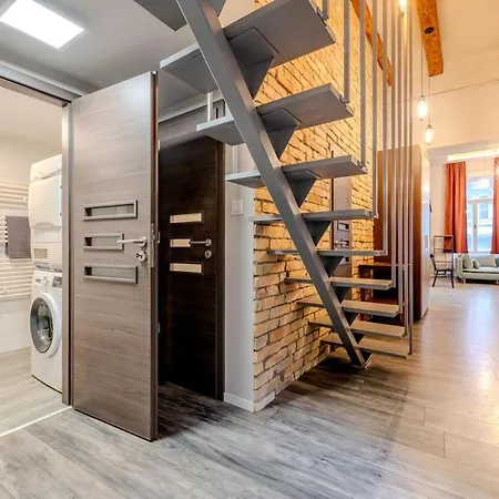 Anna's Ruin Corner Apartament *