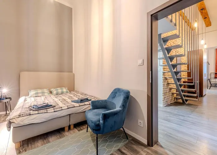 Anna's Ruin Corner * Budapest