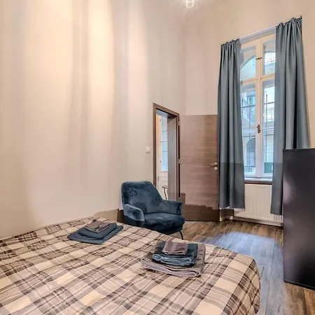 Anna's Ruin Corner *