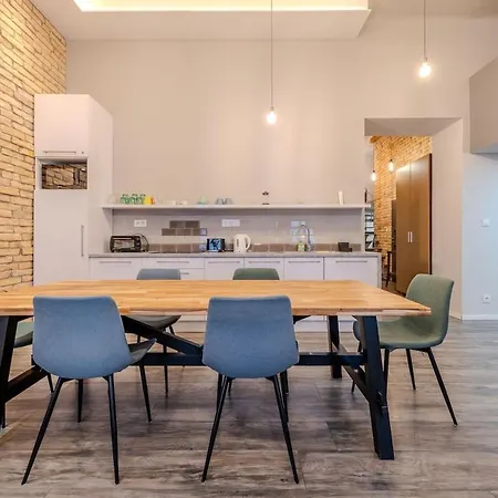 Anna's Ruin Corner * Budapest