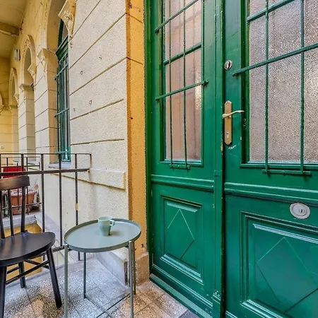 Anna's Ruin Corner Lägenhet Budapest