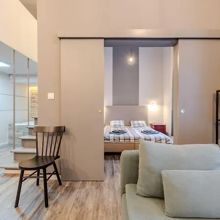 Anna's Ruin Corner * Budapest